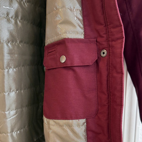 Columbia Women's Carson Pass II Deep Red Wine Jacket - Picture 8 of 10